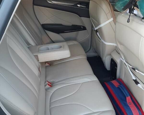 Черный Линкольн МКС, объемом двигателя 2 л и пробегом 102 тыс. км за 15000 $, фото 5 на Automoto.ua