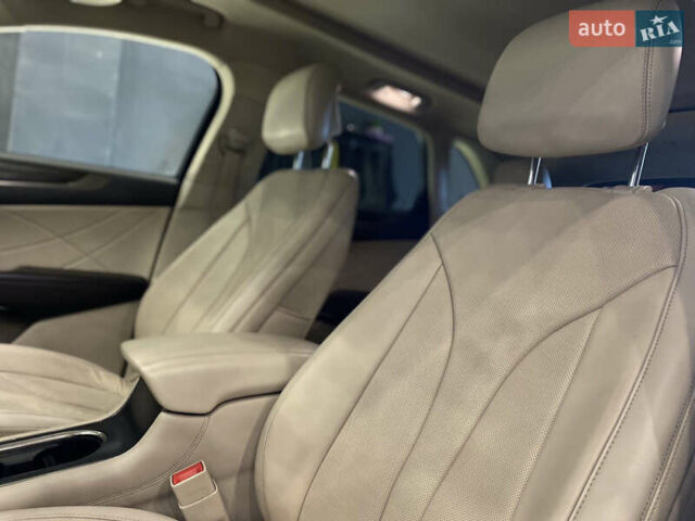 Чорний Лінкольн МКС, об'ємом двигуна 2 л та пробігом 148 тис. км за 16200 $, фото 31 на Automoto.ua