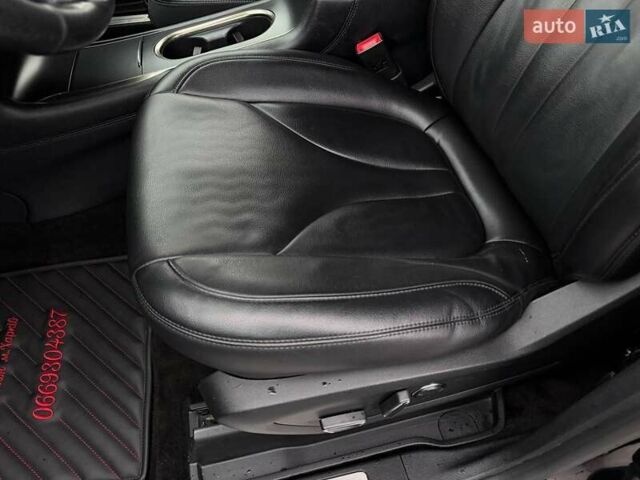Черный Линкольн МКС, объемом двигателя 2 л и пробегом 161 тыс. км за 17500 $, фото 13 на Automoto.ua