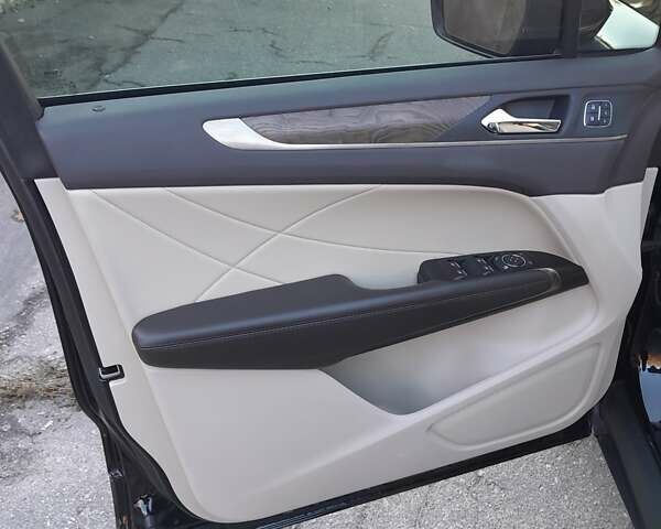 Черный Линкольн МКС, объемом двигателя 2 л и пробегом 79 тыс. км за 18300 $, фото 8 на Automoto.ua