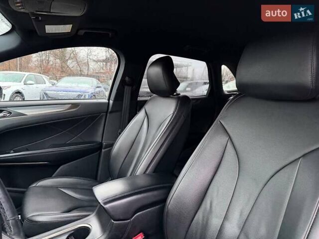 Черный Линкольн МКС, объемом двигателя 2 л и пробегом 161 тыс. км за 17500 $, фото 14 на Automoto.ua