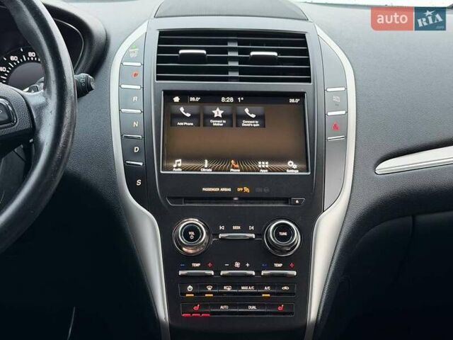 Черный Линкольн МКС, объемом двигателя 2 л и пробегом 161 тыс. км за 17500 $, фото 32 на Automoto.ua