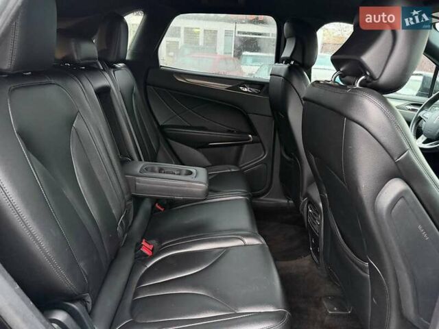 Черный Линкольн МКС, объемом двигателя 2 л и пробегом 161 тыс. км за 17500 $, фото 18 на Automoto.ua