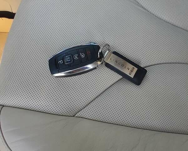 Черный Линкольн МКС, объемом двигателя 2 л и пробегом 79 тыс. км за 18300 $, фото 16 на Automoto.ua