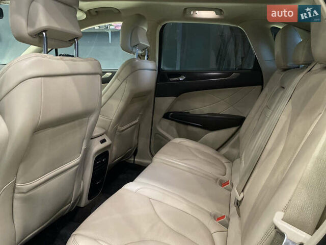 Чорний Лінкольн МКС, об'ємом двигуна 2 л та пробігом 148 тис. км за 16200 $, фото 33 на Automoto.ua