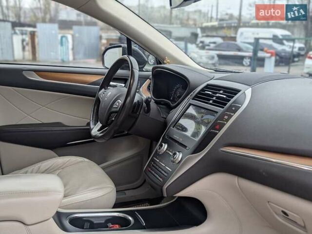 Черный Линкольн МКС, объемом двигателя 2 л и пробегом 86 тыс. км за 20300 $, фото 20 на Automoto.ua