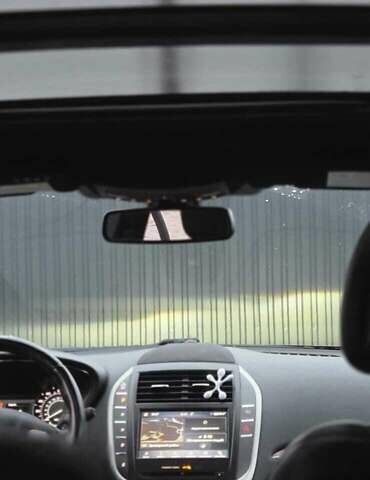 Чорний Лінкольн МКС, об'ємом двигуна 2 л та пробігом 95 тис. км за 20000 $, фото 21 на Automoto.ua