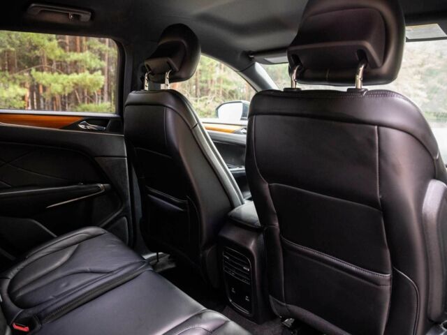 Черный Линкольн МКС, объемом двигателя 2 л и пробегом 34 тыс. км за 23000 $, фото 14 на Automoto.ua