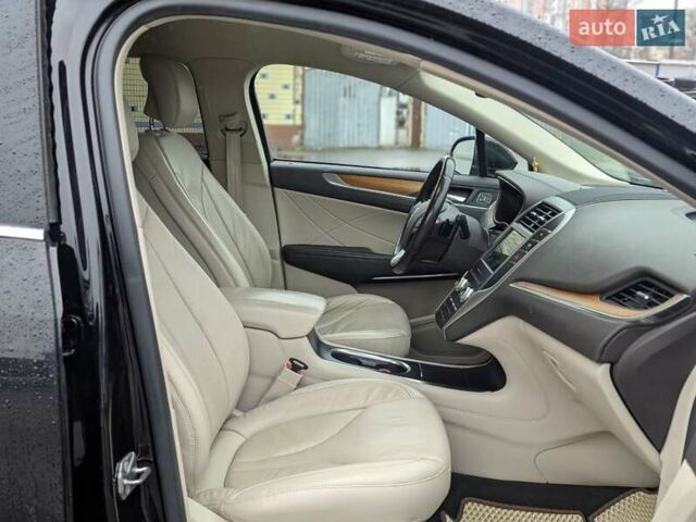Черный Линкольн МКС, объемом двигателя 2 л и пробегом 86 тыс. км за 20300 $, фото 19 на Automoto.ua