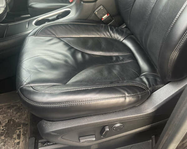 Черный Линкольн МКС, объемом двигателя 2 л и пробегом 56 тыс. км за 18800 $, фото 9 на Automoto.ua