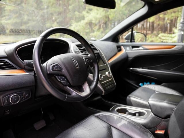 Черный Линкольн МКС, объемом двигателя 2 л и пробегом 34 тыс. км за 23000 $, фото 2 на Automoto.ua