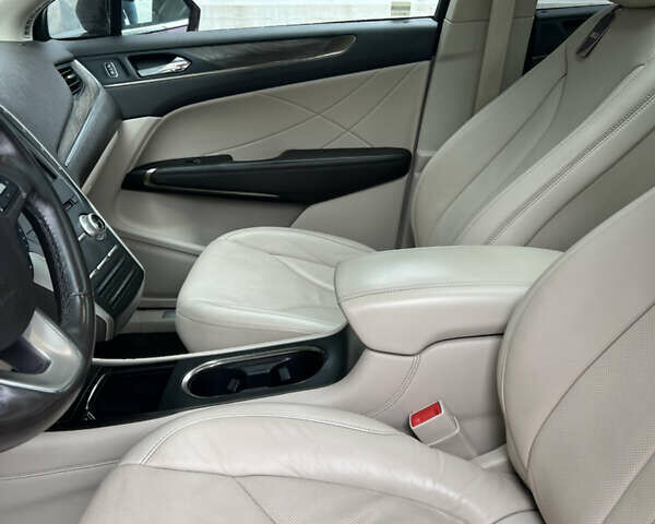 Фиолетовый Линкольн МКС, объемом двигателя 2 л и пробегом 86 тыс. км за 18250 $, фото 7 на Automoto.ua