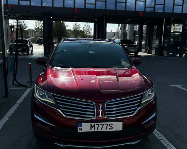 Красный Линкольн МКС, объемом двигателя 2 л и пробегом 224 тыс. км за 13000 $, фото 2 на Automoto.ua