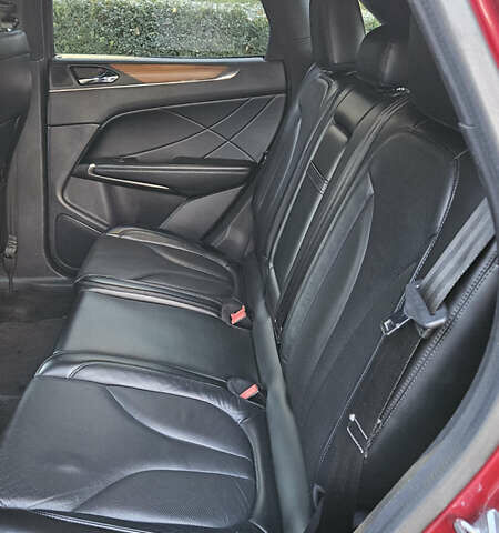 Красный Линкольн МКС, объемом двигателя 2 л и пробегом 175 тыс. км за 15700 $, фото 7 на Automoto.ua