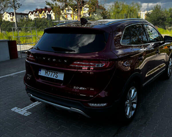 Красный Линкольн МКС, объемом двигателя 2 л и пробегом 224 тыс. км за 13000 $, фото 4 на Automoto.ua