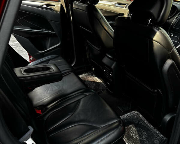 Червоний Лінкольн МКС, об'ємом двигуна 2 л та пробігом 230 тис. км за 10000 $, фото 6 на Automoto.ua