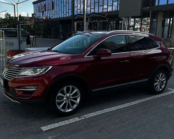 Красный Линкольн МКС, объемом двигателя 2 л и пробегом 224 тыс. км за 13000 $, фото 1 на Automoto.ua