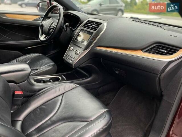 Червоний Лінкольн МКС, об'ємом двигуна 2 л та пробігом 271 тис. км за 11750 $, фото 20 на Automoto.ua
