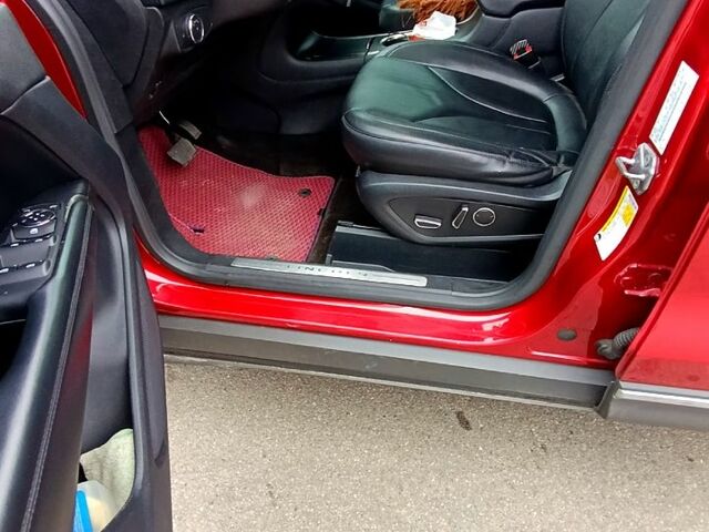 Червоний Лінкольн МКС, об'ємом двигуна 20 л та пробігом 155 тис. км за 16000 $, фото 6 на Automoto.ua