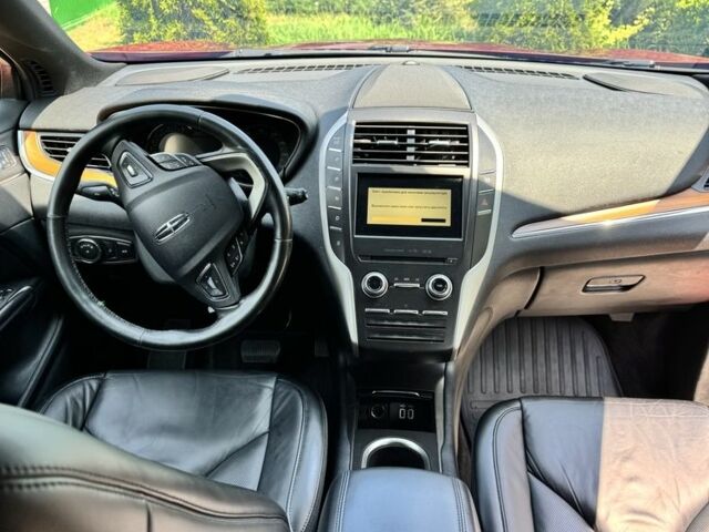 Красный Линкольн МКС, объемом двигателя 2 л и пробегом 70 тыс. км за 16000 $, фото 10 на Automoto.ua