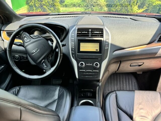 Красный Линкольн МКС, объемом двигателя 2 л и пробегом 70 тыс. км за 16000 $, фото 4 на Automoto.ua