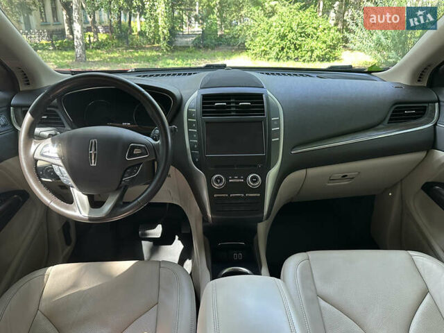 Червоний Лінкольн МКС, об'ємом двигуна 2 л та пробігом 52 тис. км за 18500 $, фото 12 на Automoto.ua