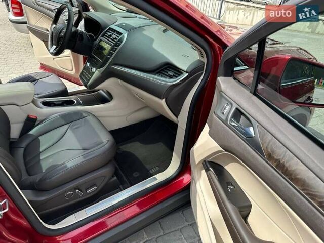Красный Линкольн МКС, объемом двигателя 2 л и пробегом 13 тыс. км за 17850 $, фото 27 на Automoto.ua