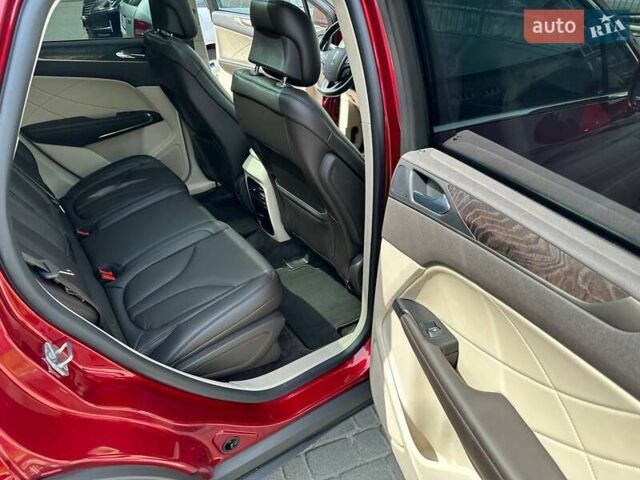 Красный Линкольн МКС, объемом двигателя 2 л и пробегом 13 тыс. км за 17850 $, фото 31 на Automoto.ua
