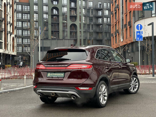 Красный Линкольн МКС, объемом двигателя 2 л и пробегом 51 тыс. км за 17490 $, фото 7 на Automoto.ua