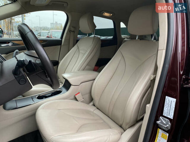 Красный Линкольн МКС, объемом двигателя 2 л и пробегом 51 тыс. км за 17490 $, фото 25 на Automoto.ua