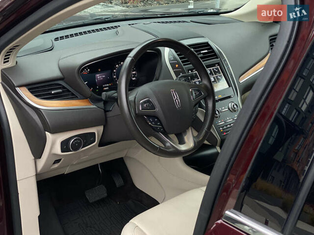 Красный Линкольн МКС, объемом двигателя 2 л и пробегом 51 тыс. км за 17490 $, фото 15 на Automoto.ua