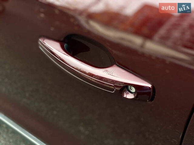 Красный Линкольн МКС, объемом двигателя 2 л и пробегом 51 тыс. км за 17490 $, фото 13 на Automoto.ua