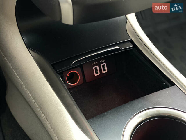 Красный Линкольн МКС, объемом двигателя 2 л и пробегом 51 тыс. км за 17490 $, фото 32 на Automoto.ua