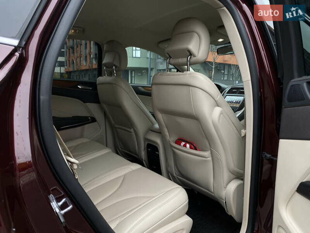 Красный Линкольн МКС, объемом двигателя 2 л и пробегом 51 тыс. км за 17490 $, фото 28 на Automoto.ua