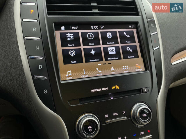 Красный Линкольн МКС, объемом двигателя 2 л и пробегом 51 тыс. км за 17490 $, фото 36 на Automoto.ua