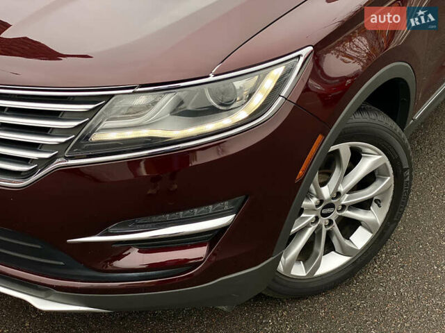 Красный Линкольн МКС, объемом двигателя 2 л и пробегом 51 тыс. км за 17490 $, фото 5 на Automoto.ua