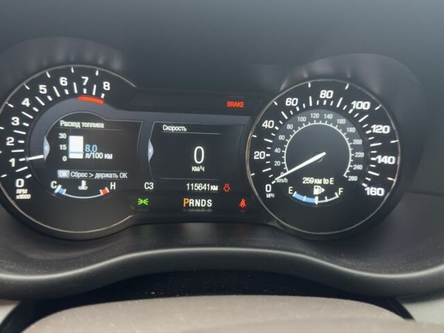 Червоний Лінкольн МКС, об'ємом двигуна 2 л та пробігом 115 тис. км за 21000 $, фото 17 на Automoto.ua