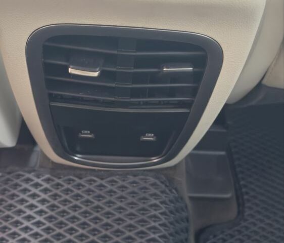 Червоний Лінкольн МКС, об'ємом двигуна 2 л та пробігом 115 тис. км за 21000 $, фото 8 на Automoto.ua