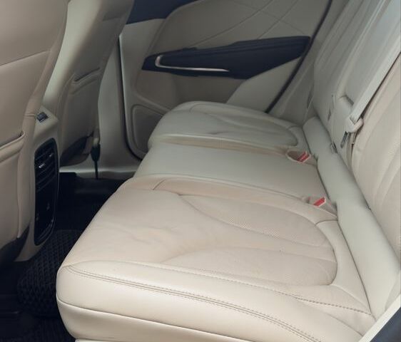 Червоний Лінкольн МКС, об'ємом двигуна 2 л та пробігом 115 тис. км за 21000 $, фото 7 на Automoto.ua