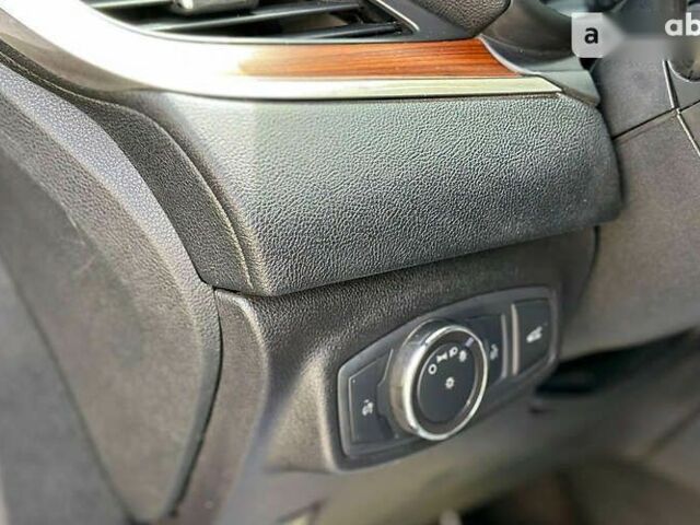 Лінкольн МКС, об'ємом двигуна 2 л та пробігом 44 тис. км за 25500 $, фото 11 на Automoto.ua