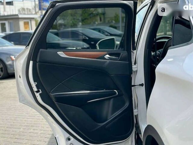 Лінкольн МКС, об'ємом двигуна 2 л та пробігом 44 тис. км за 25500 $, фото 16 на Automoto.ua
