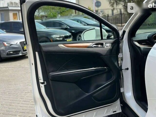 Лінкольн МКС, об'ємом двигуна 2 л та пробігом 44 тис. км за 25500 $, фото 8 на Automoto.ua
