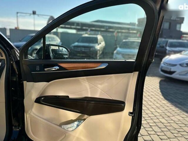 Линкольн МКС, объемом двигателя 2 л и пробегом 33 тыс. км за 18890 $, фото 14 на Automoto.ua