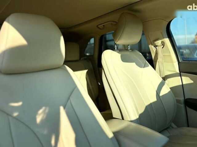 Линкольн МКС, объемом двигателя 2 л и пробегом 33 тыс. км за 18890 $, фото 18 на Automoto.ua
