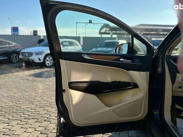 Линкольн МКС, объемом двигателя 2 л и пробегом 33 тыс. км за 18890 $, фото 6 на Automoto.ua