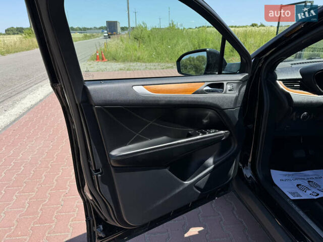 Линкольн МКС, объемом двигателя 2 л и пробегом 35 тыс. км за 16990 $, фото 15 на Automoto.ua