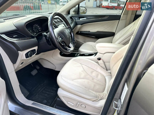 Жовтий Лінкольн МКС, об'ємом двигуна 2 л та пробігом 176 тис. км за 14990 $, фото 10 на Automoto.ua