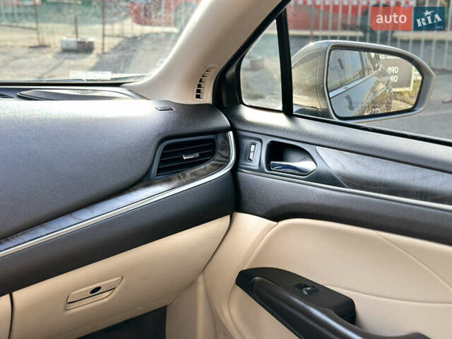 Жовтий Лінкольн МКС, об'ємом двигуна 2 л та пробігом 176 тис. км за 14990 $, фото 14 на Automoto.ua