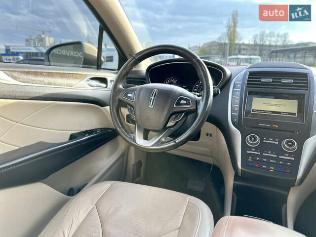 Жовтий Лінкольн МКС, об'ємом двигуна 2 л та пробігом 176 тис. км за 14990 $, фото 12 на Automoto.ua