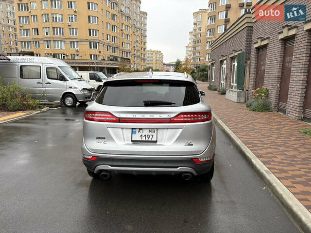 Серый Линкольн МКС, объемом двигателя 2 л и пробегом 146 тыс. км за 13000 $, фото 4 на Automoto.ua